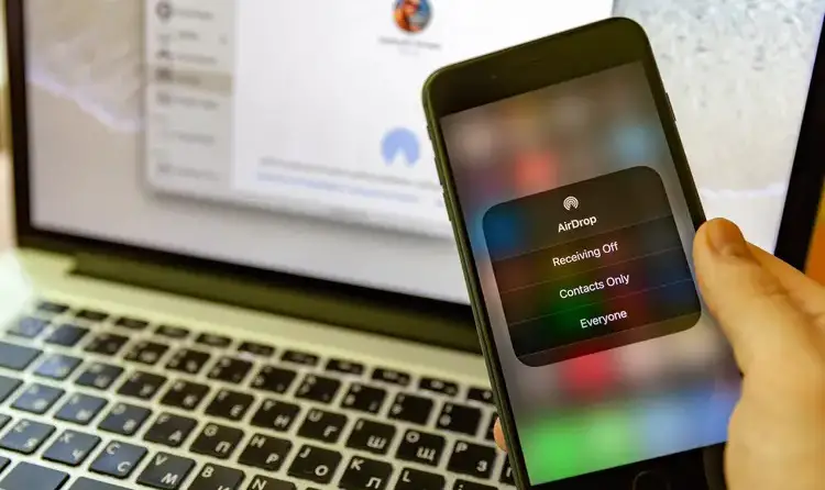 Share passwords with your airdrop on iphone